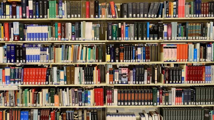 Издатели книг в Турции: Из-за экономического кризиса книги стали роскошью