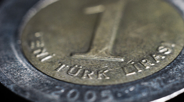 Reuters: Турецкая лира через год упадёт до 6,25 за доллар США