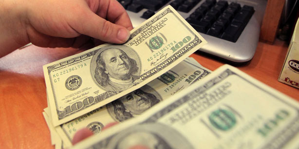Доллар США снизился по отношению к турецкой лире после вмешательства ЦБ — до 1,84
