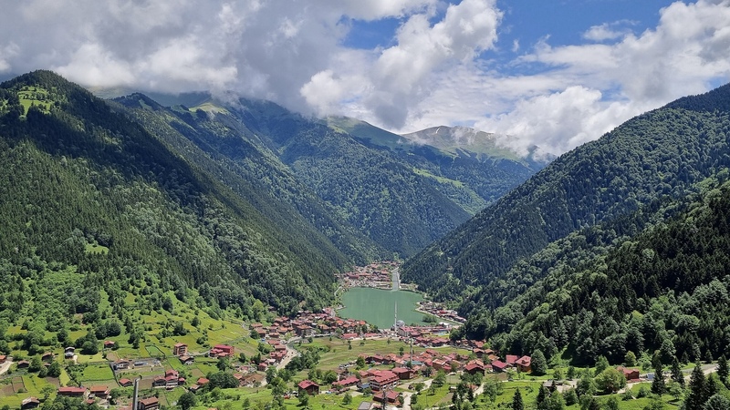 Ученые изучают оползень, сформировавший знаменитое озеро Узунгёль в Трабзоне