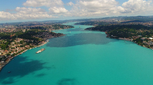 Учёные из NASA раскрыли тайну бирюзового цвета воды в Босфоре