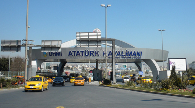 Дрон в районе стамбульского аэропорта всполошил полицию
