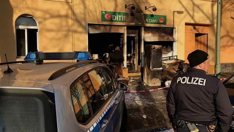 В Берлине неизвестные подожгли мечеть и турецкий культурный центр