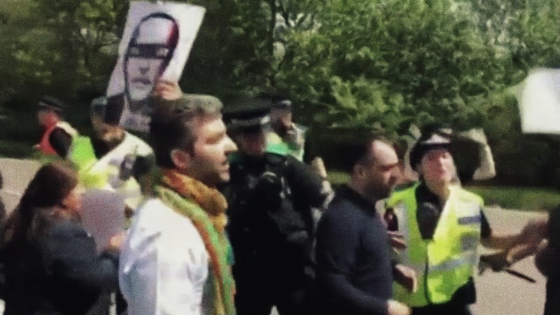 Во время протестов против Эрдогана в Великобритании пострадал один человек