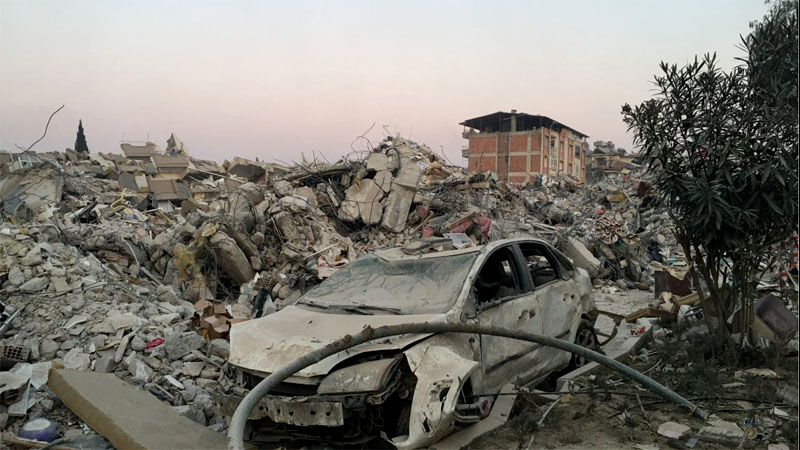 Власти Турции запретили входить в дома с сильными повреждениями