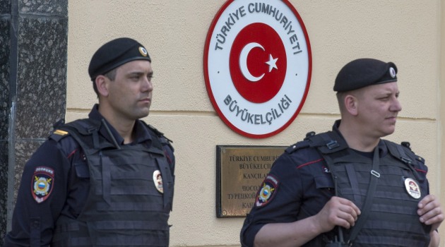 В Москве прохожий обстрелял здание турецкого посольства