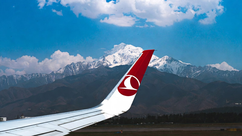 Самолет Turkish Airlines загорелся при посадке в Непале