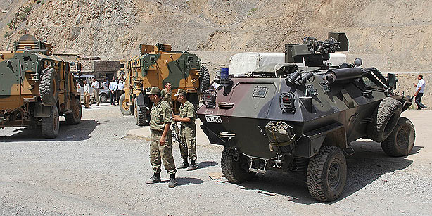 Четверо турецких солдат погибли в столкновениях с РПК