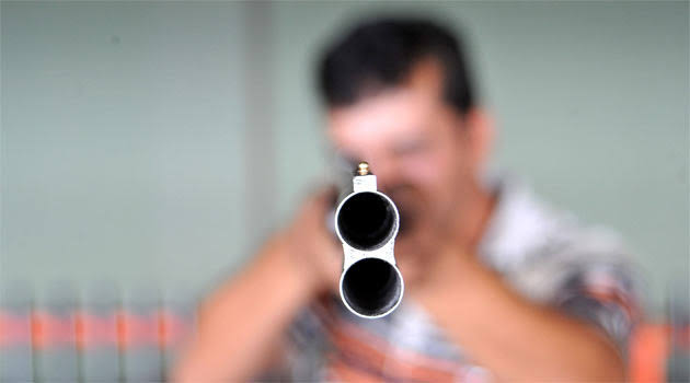 В Турции школьник ранил директора школы из ружья