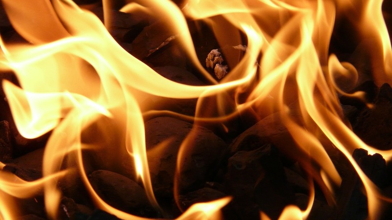 Пожар вспыхнул в свободной экономической зоне в Анталье