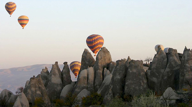 Воздушный шар с туристами совершил аварийную посадку в Каппадокии