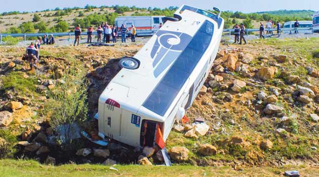В Турции в результате ДТП со школьным автобусом погибли три ребенка