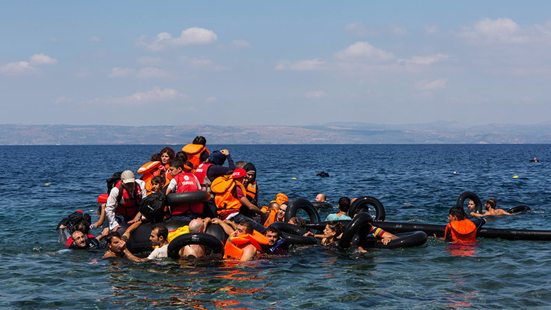 Лодка с мигрантами затонула у берегов Турции, пять человек погибли