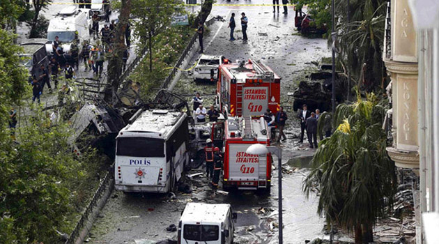 Взрыв в Стамбуле: как минимум двое погибших, 14 раненых
