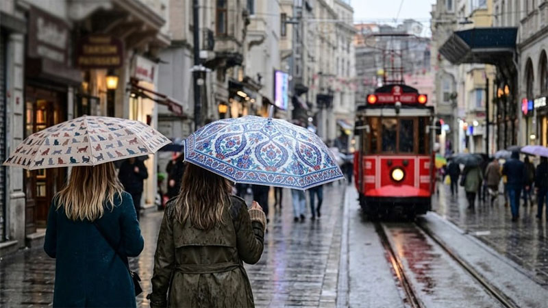В Стамбуле на Ураза-байрам ожидаются ливни и сильный ветер