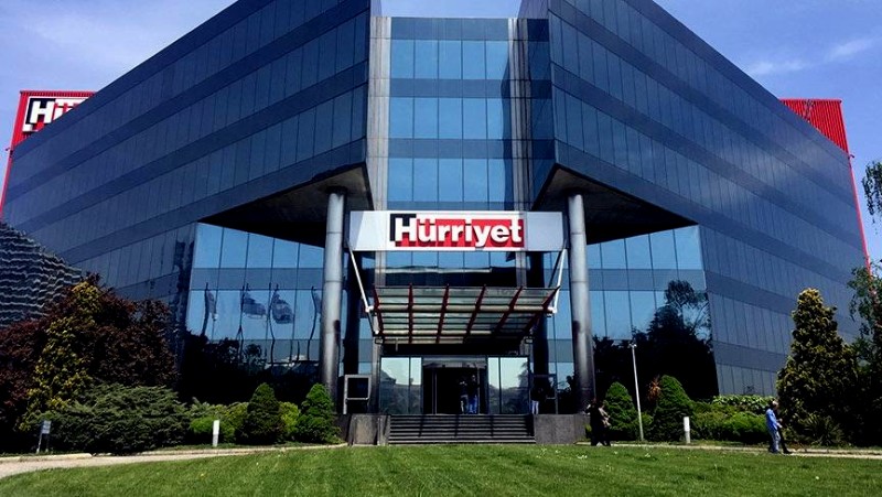Турецкая газета, приобретённая проправительственной группой, уволила десятки сотрудников