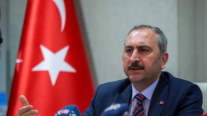 Министр юстиции Турции выступил за презумпцию невиновности