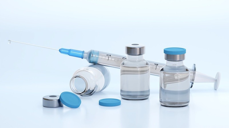 Турция работает над шестью вариантами вакцины от COVID-19