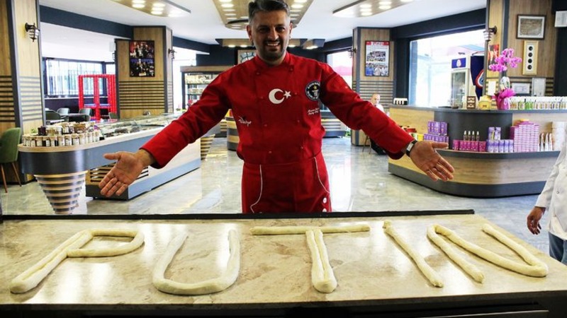 Песков заверил, что в Кремле обрадуются пирогу из Турции