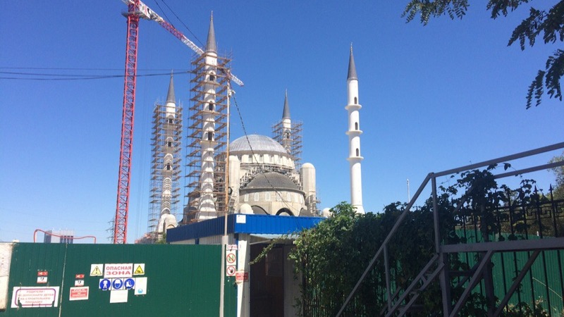 Турецкие художники прибыли в Крым для росписи мечети
