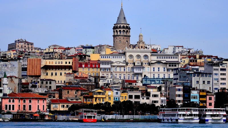 РФ заняла первое место по турпотоку в Стамбул в августе