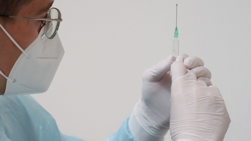 В Турции за три дня вакцинацию прошли 650 тыс. медицинских работников