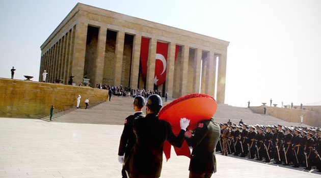 В Турции отмечают День молодежи и спорта