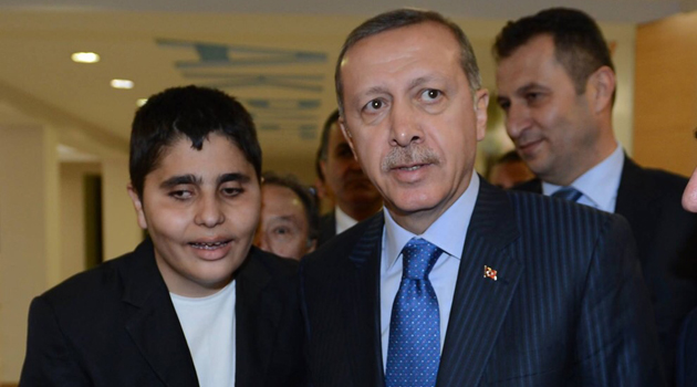 Эрдоган предъявил иск слабовидящему журналисту за «оскорбление»