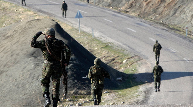Трое турецких военнослужащих похищены боевиками РПК на юго-востоке Турции