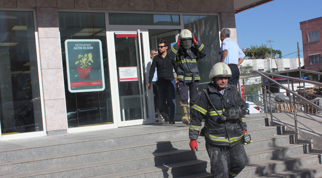 Разгневанный инвалид поджег филиал банка на юге Турции