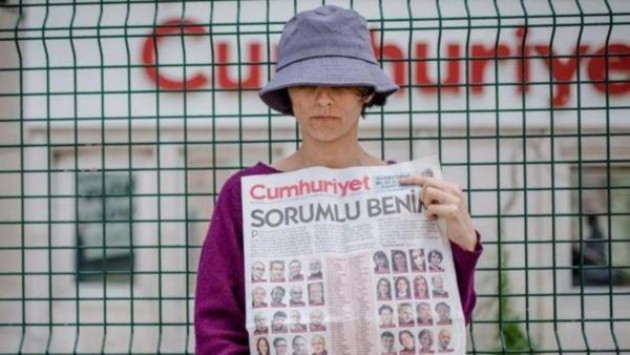 365 турецких интеллектуалов подписали петицию за освобождение журналистов Cumhuriyet