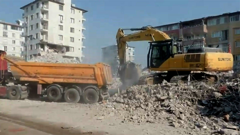 Число жертв землетрясений в Турции составило почти 46 тысяч