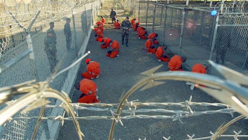 Эрдоган выступил в поддержку ношения тюремных комбинезонов, ссылаясь на опыт Гуантанамо