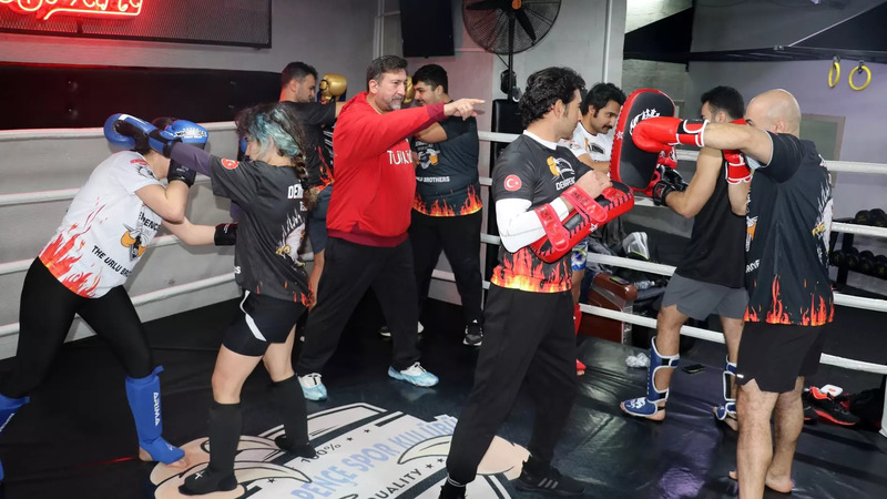 Турецкие врачи изучают боевые искусства на фоне роста насилия в больницах