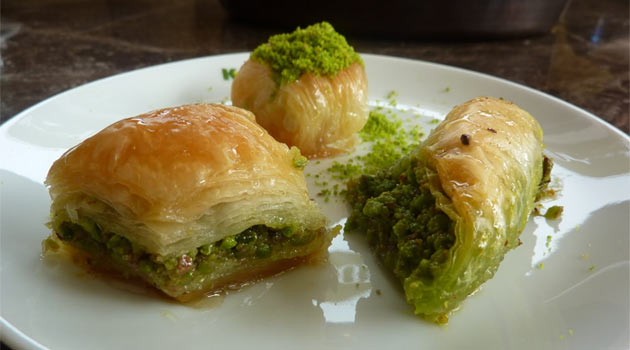 Производители пахлавы в Турции работают без остановки из-за спроса в Рамадан