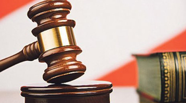 Судебный процесс над Имамоглу начался с его спора с судьей