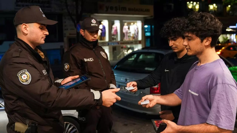 Турция разрешила «поверхностные досмотры» дружинникам при наличии подозрений