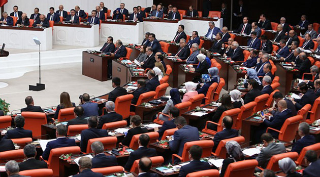 Турецкий министр поставил рекорд по скорости произнесения речи в парламенте