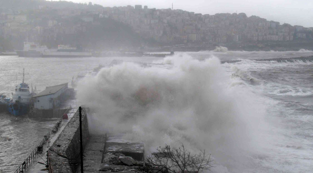 Эксперт предупредил об угрозе шторма на побережьях Мраморного и Эгейского морей