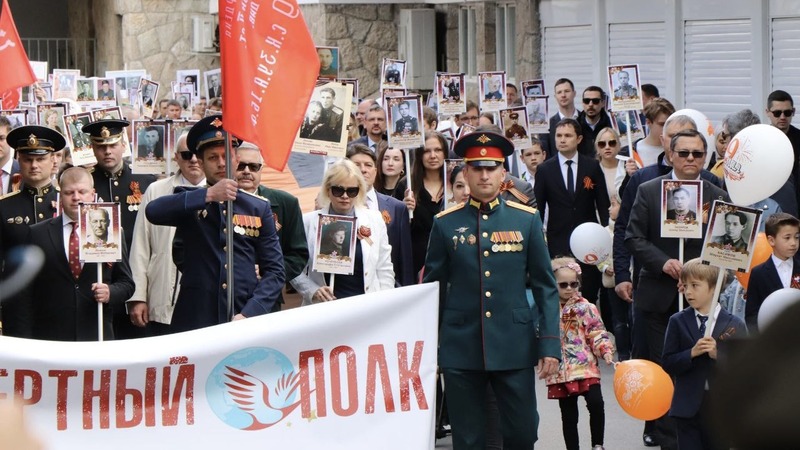 Сотни человек приняли участие в шествии "Бессмертный полк" в Анкаре