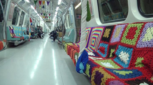 Cюрприз ко Дню матери устроили в стамбульском метро