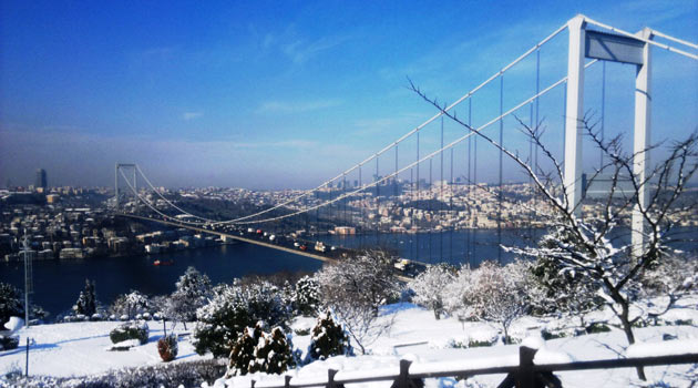 Синоптики предрекли Стамбулу возвращение снега