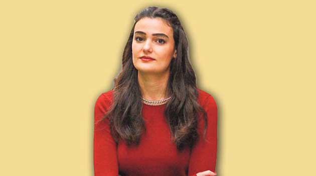 Бывшая «Мисс Турция» получила 14 месяцев условно за оскорбление Эрдогана