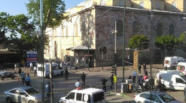В мечети города Бурса подорвалась террористка-смертница