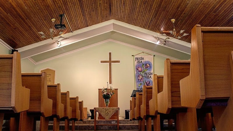 Европарламент осудил депортации христиан и журналистов из Турции