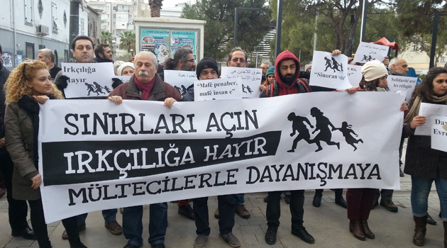 Вдоль греко-турецкой границы прошла акция протеста в поддержку беженцев
