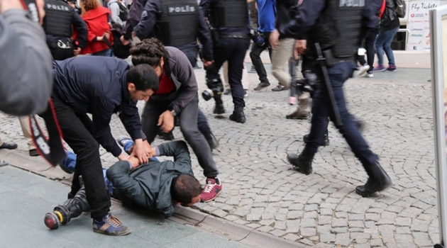 При разгоне первомайской демонстрации в Стамбуле погиб один человек