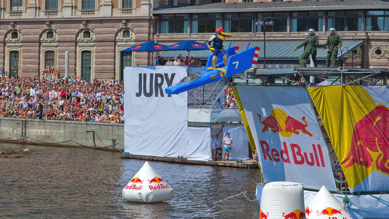 Red Bull Flugtag приглашает любителей авиации принять участие в незабываемом шоу в Стамбуле
