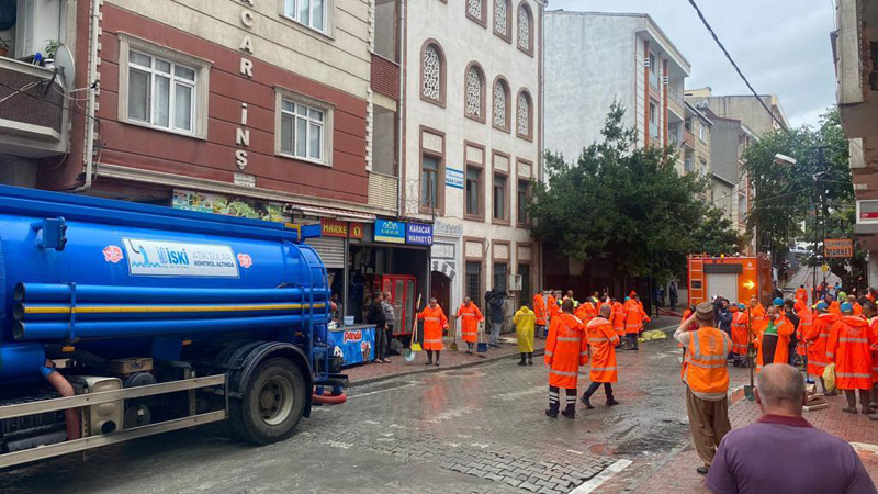 Ливень привел к подтоплениям в европейской части Стамбула