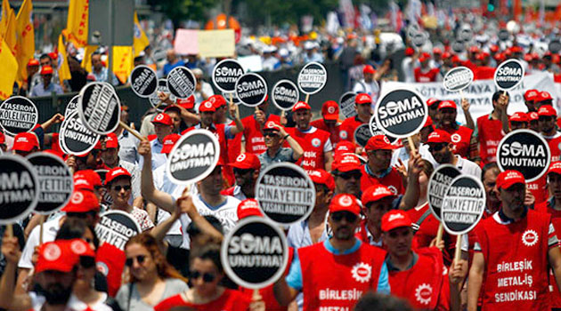 Шахтеры из Сома провели марш протеста, требуя выполнения обещаний